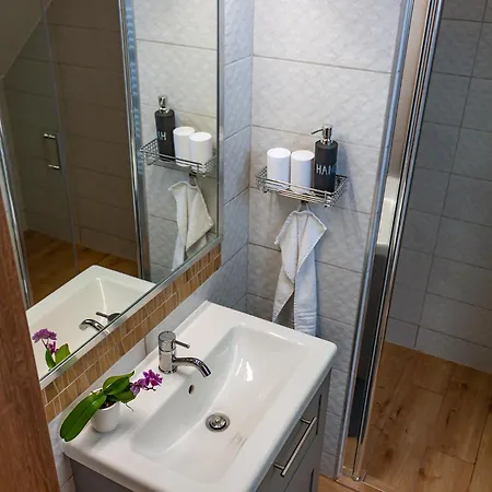 Monbuhim Comfort アパート *